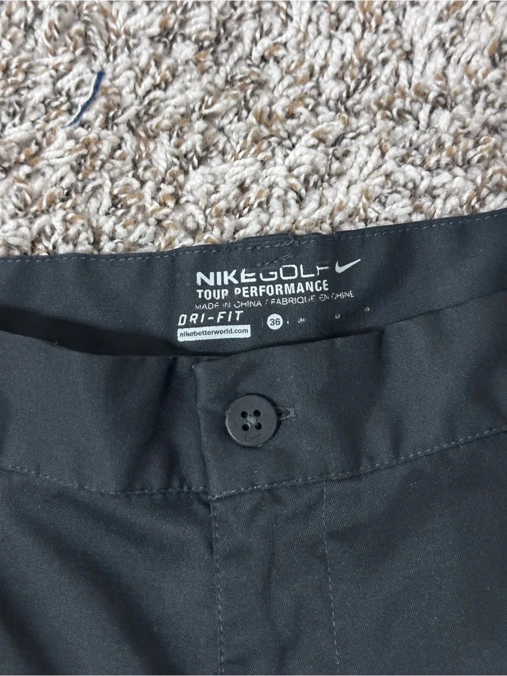 Nike men’s Black Flat Front Golf Shorts size 36